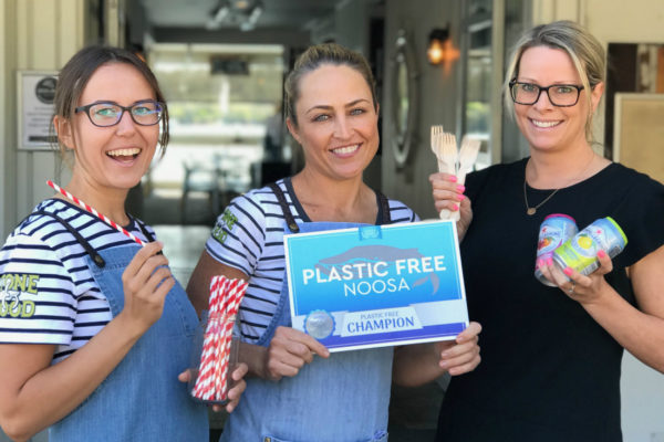 staff at noosa boathouse go plastic free